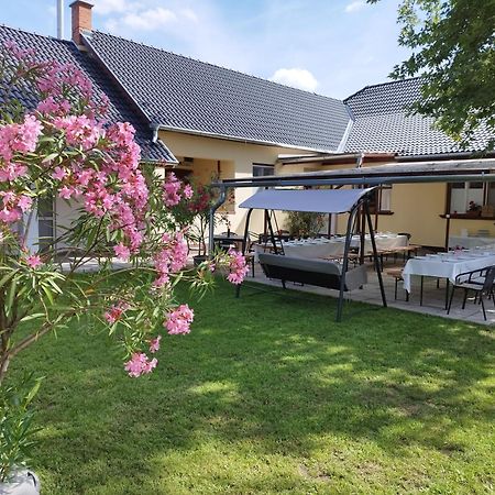 Tartos Szegfu Vendeghaz, Maganszallas Tazlar Dış mekan fotoğraf